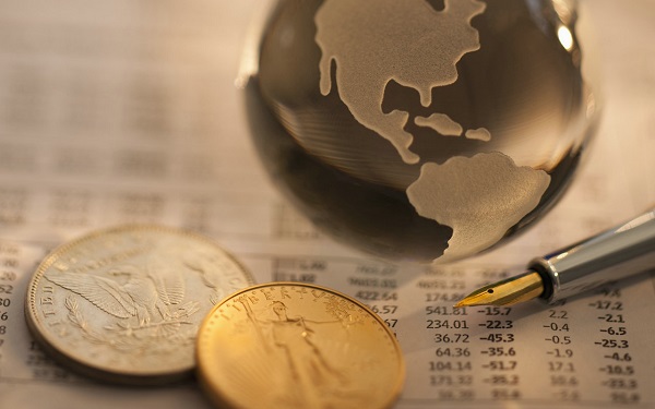 美联储官员：货币政策维持紧缩格局 未来仍有降息空间